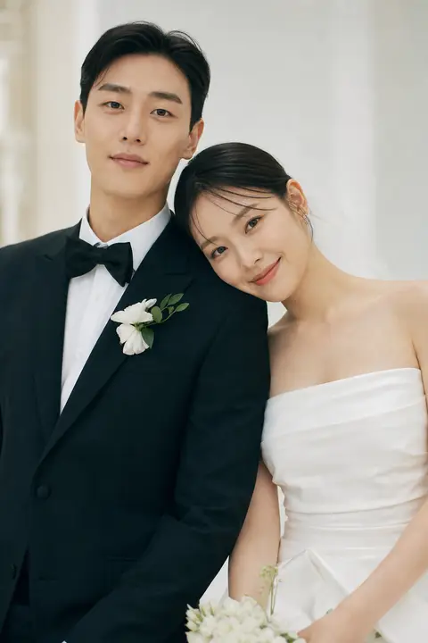 스튜디오 어깨 기댐 클로즈업